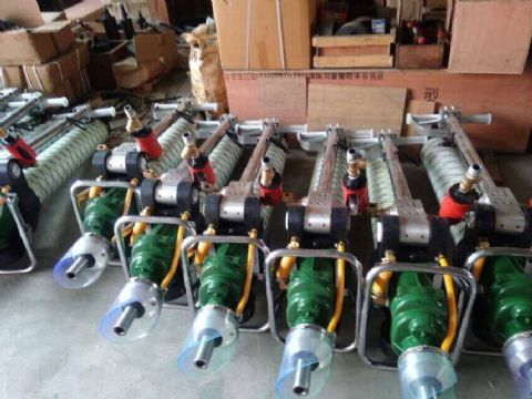 點擊查看詳細信息<br>標(biāo)題：MQT-130/2.8型氣動錨桿鉆機15898635797 0537-3202711 閱讀次數(shù)：2547